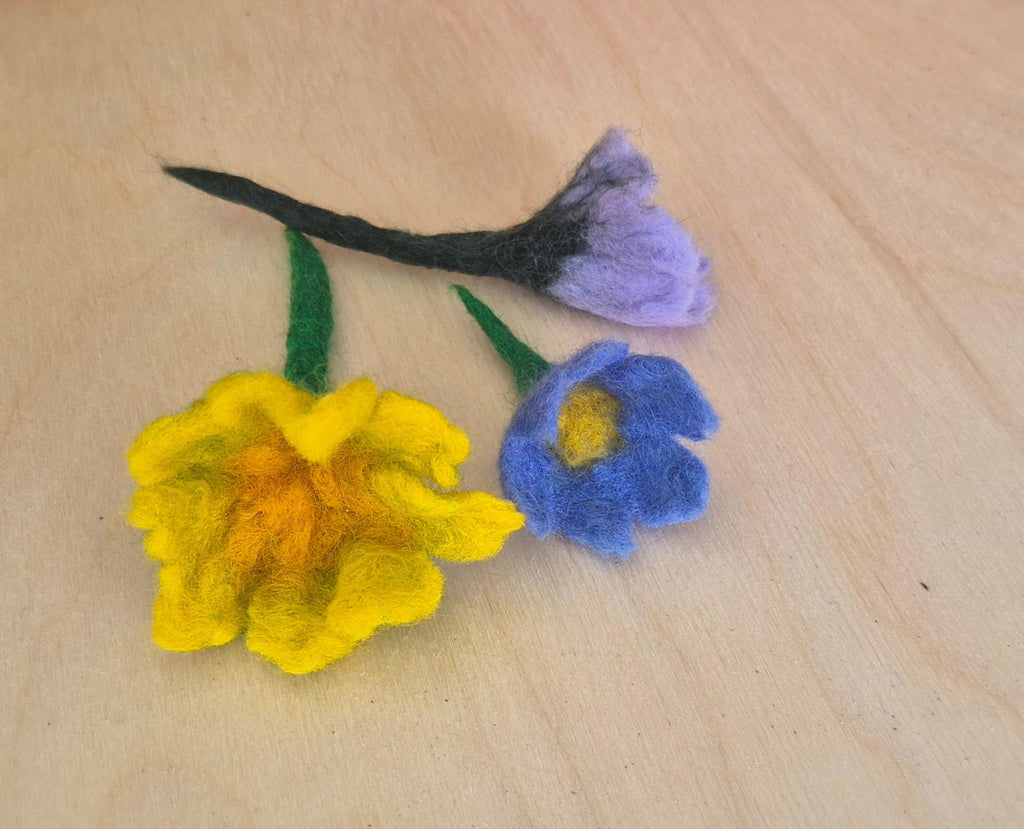 Eentje van Margo workshop - Bloemen en stenen natvilten (vanaf 6 jaar) - 19 augustus