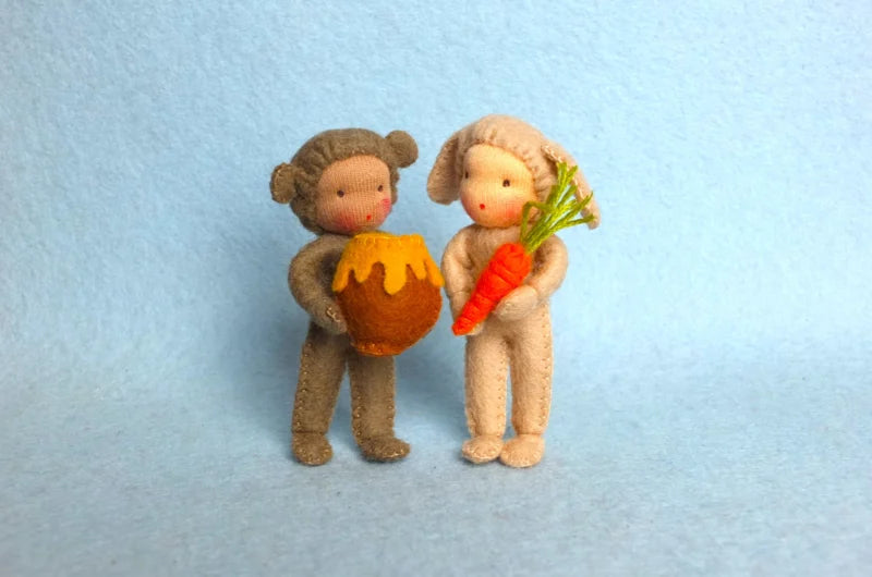 Atelier Pippilotta - Beertje met honingpot & konijntje met wortel